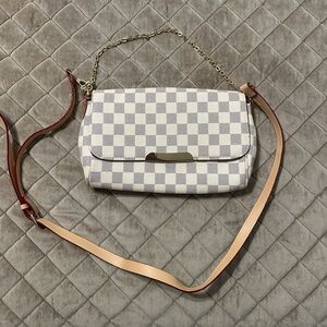 LV Checkered Bag ✨🤍